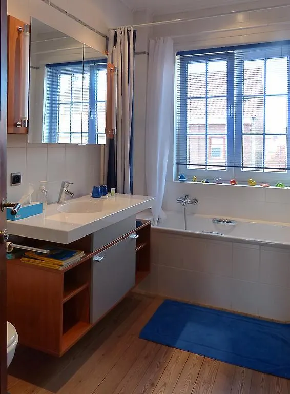 לינה וארוחת בוקר ברוז' B&B E48